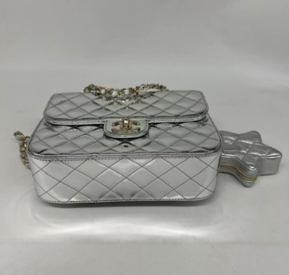 CHANEL &middot; Tasche &middot; 3