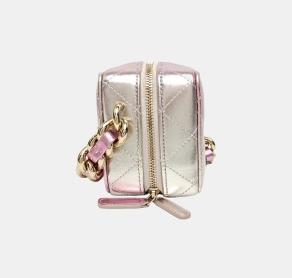 CHANEL &middot; Tasche &middot; 3