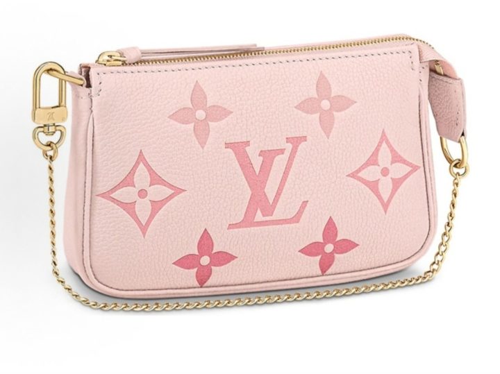 Louis Vuitton Mini Pochette Accessoires By The Pool 粉色链条手拿包 &middot; 1
