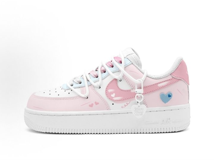 Nike Air Force 1 粉蓝配色定制球鞋 &middot; 2