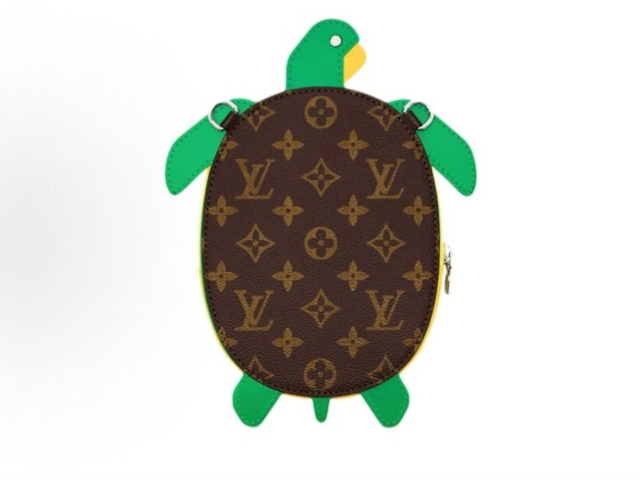 Louis Vuitton LV Turtle 绿色拼棕色乌龟造型斜挎包 &middot; 3
