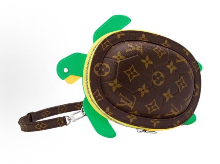 Louis Vuitton LV Turtle 绿色拼棕色乌龟造型斜挎包 &middot; 4