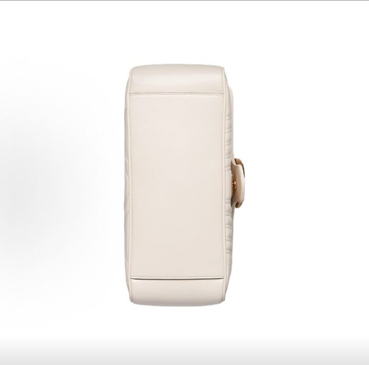 GUCCI古驰 Marmont 马蒙金标Logo绗缝链条 皮革 单肩斜挎手提包 小号 女款 白色 &middot; 4
