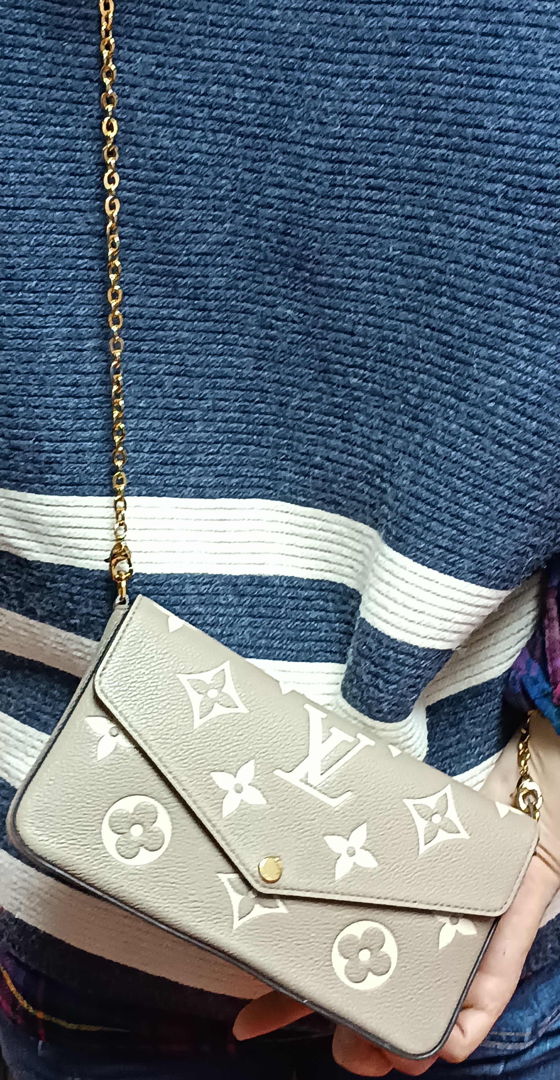 Louis Vuitton Félicie Pochette — 双色 Empreinte 上身参考