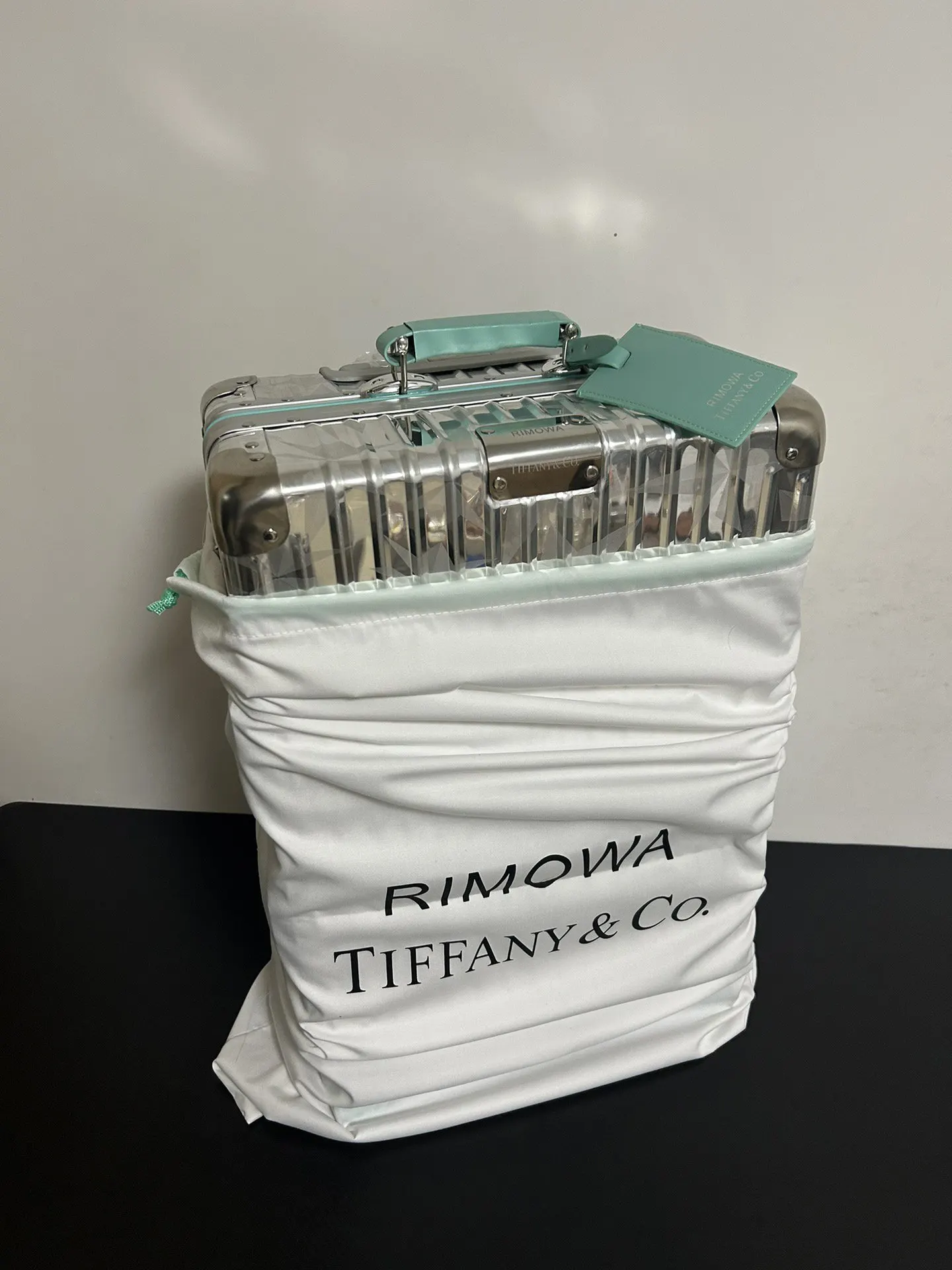白色 帆布 最美联名款 来自Tiffa联合携手共创的 寸登机箱 行李箱 旅行拉杆款 轻便出行款