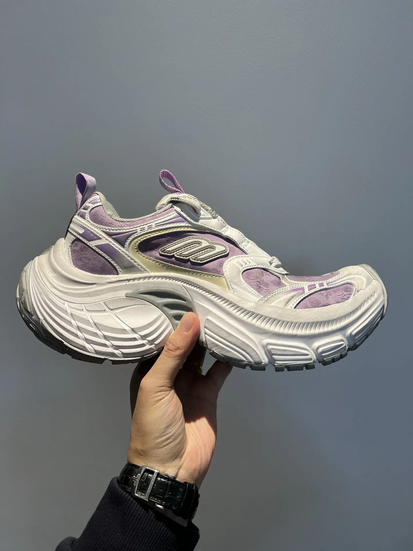 Balenciaga 紫色 單肩包 日常搭配款