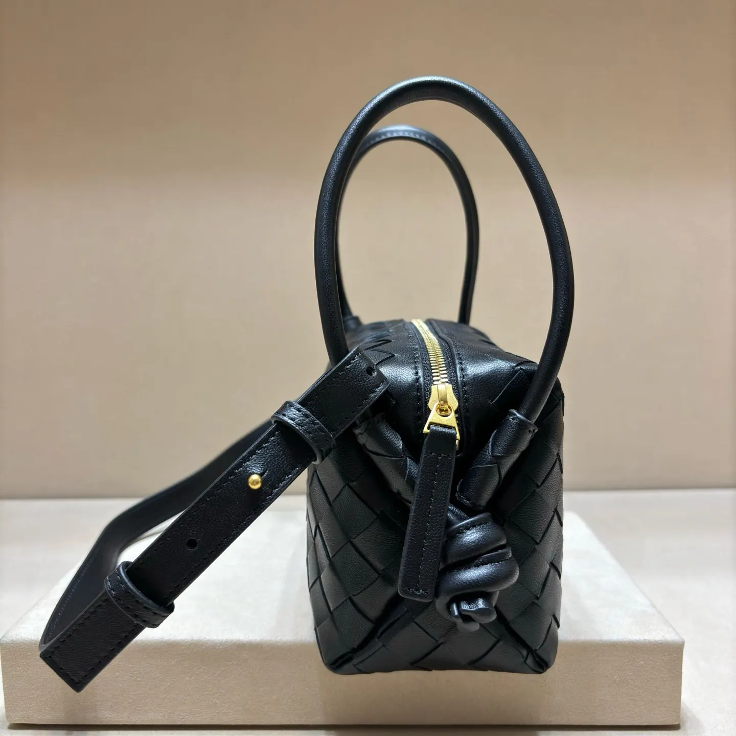 Crossbody Bag Lightweight Classic