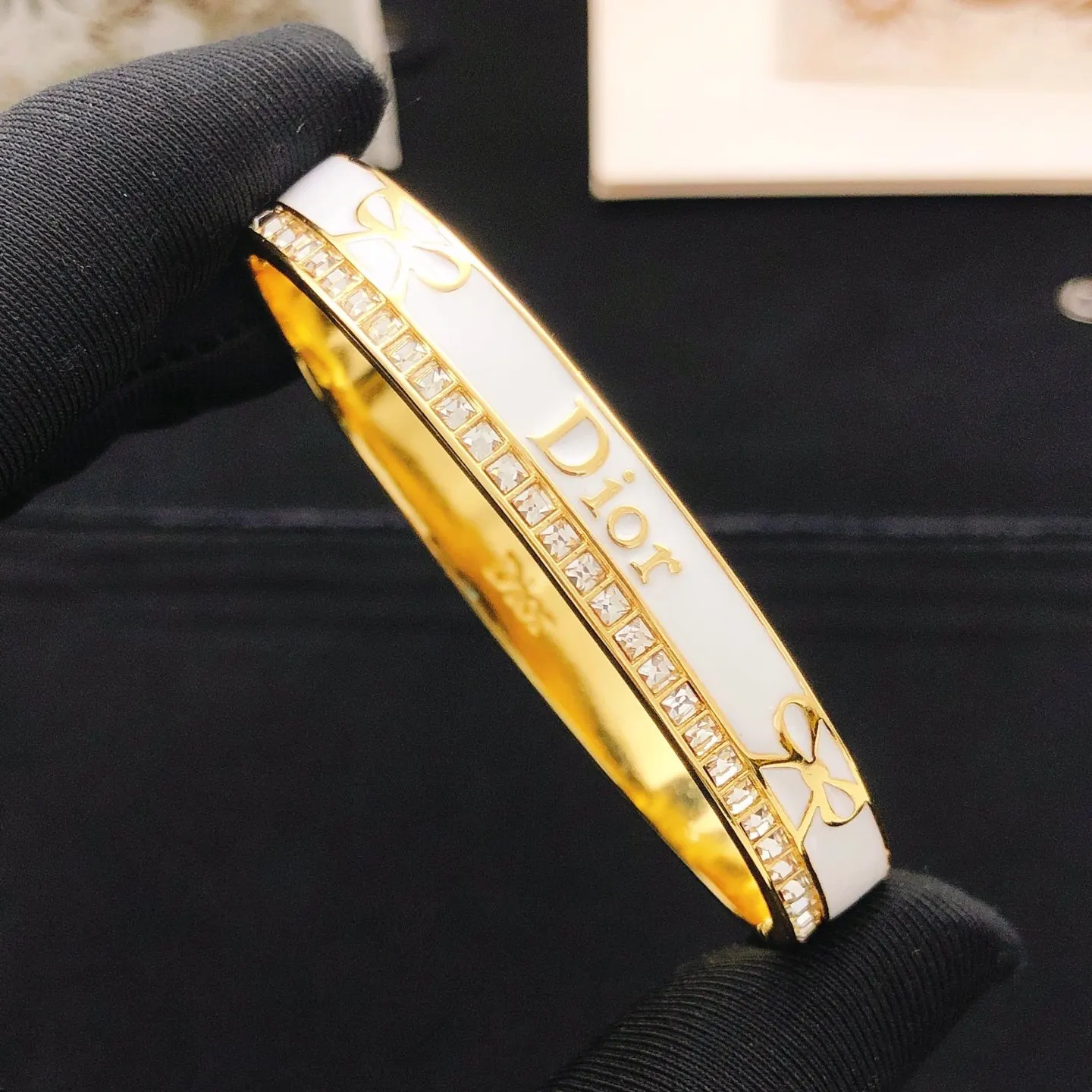 Dior 白色 手镯 精致腕饰