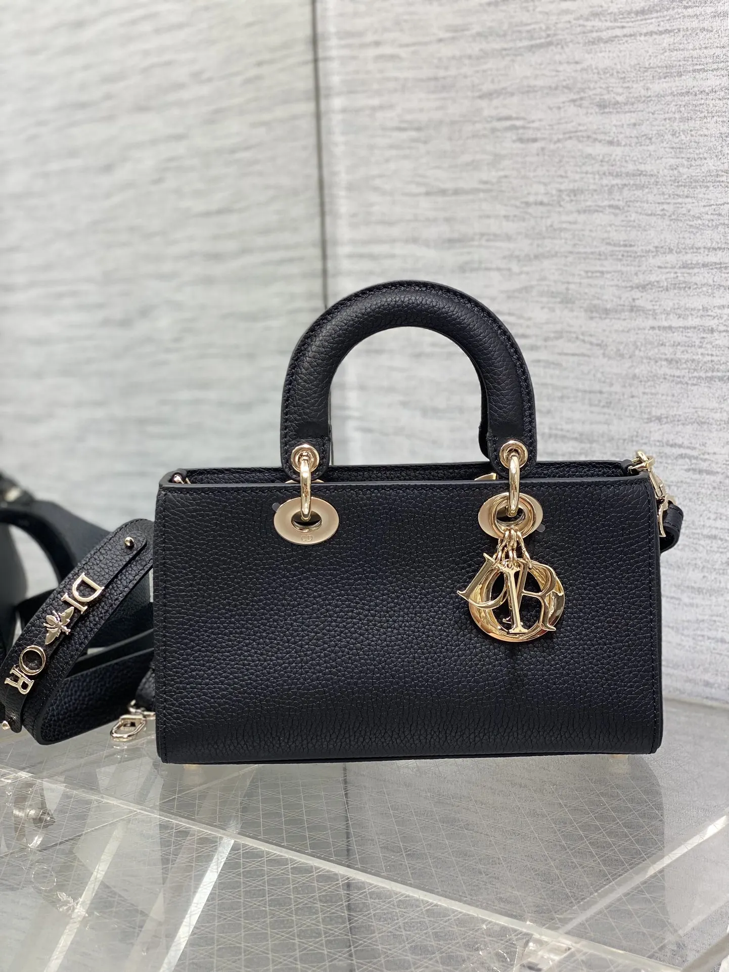 Dior 黑色 牛皮 进口 牛皮横款戴妃包 Lady 手提包 通勤手提款