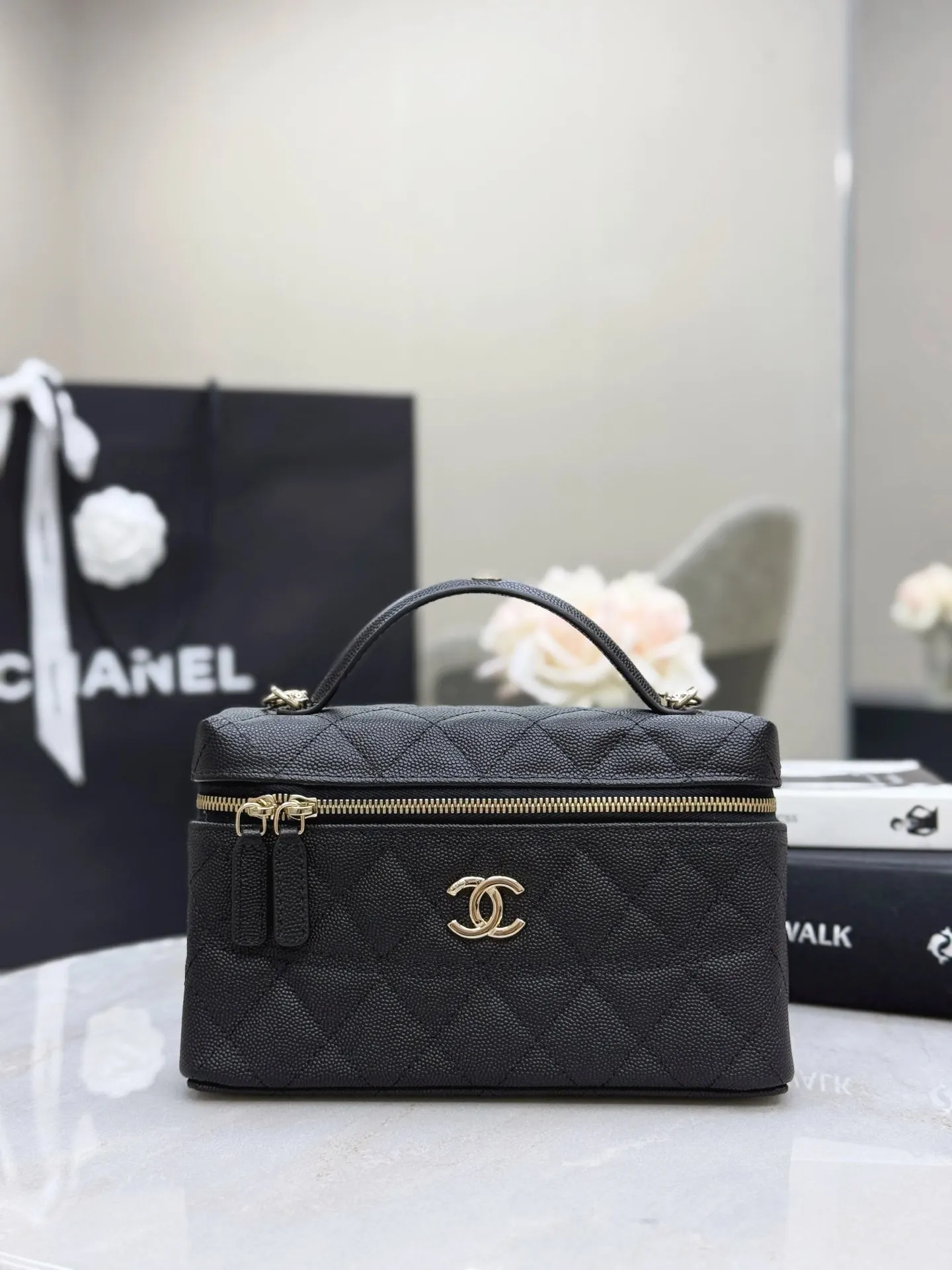 CHANEL 19 Bag 黑色荔枝紋牛皮鏈條包 迷你款