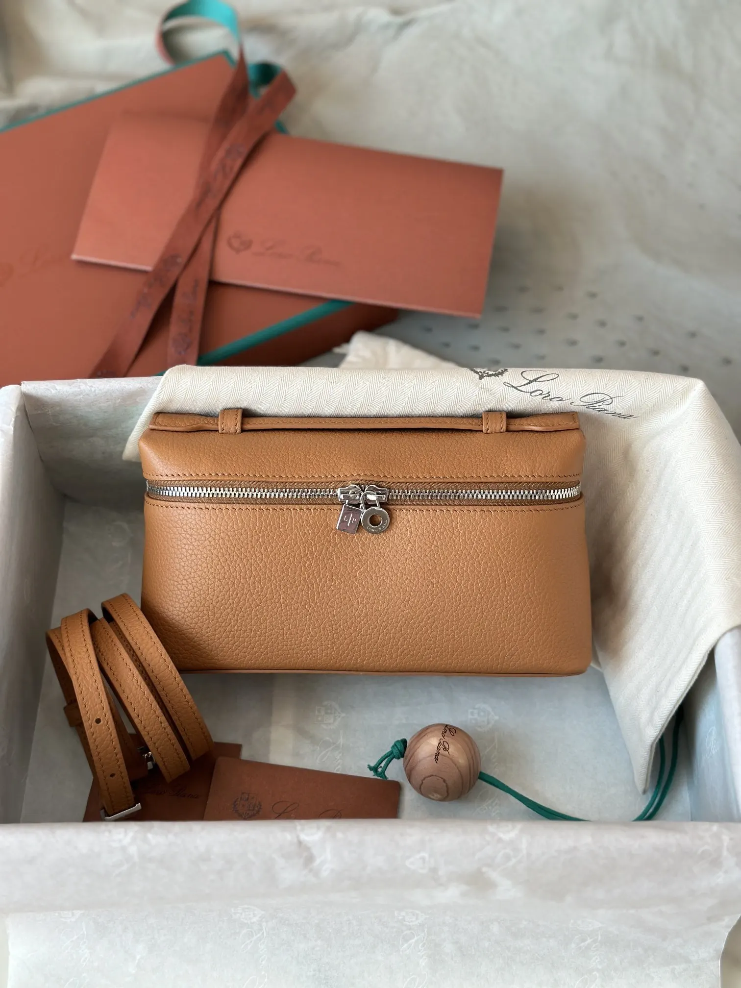 棕色 小牛皮 Loro Piana Extra Poket 