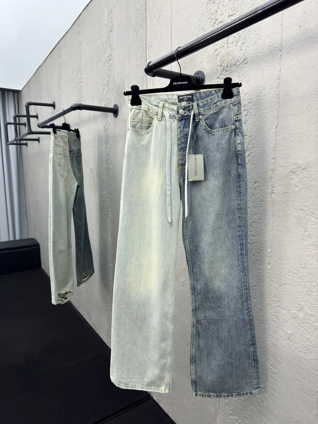 Balenciaga 蓝白 牛仔 Logo 牛仔裤 街頭休閒款