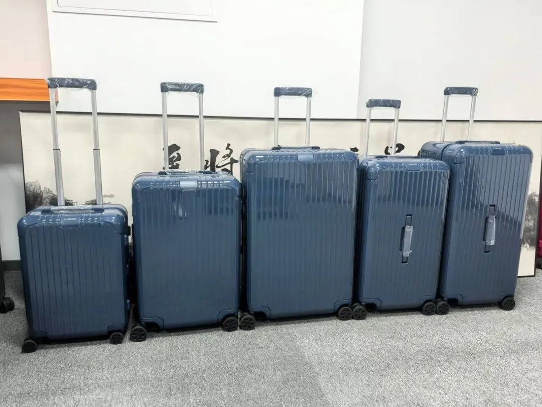 蓝色 黄色 Essential 系列终于迎来了 新颜色全网 行李箱 旅行拉杆款 轻便出行款