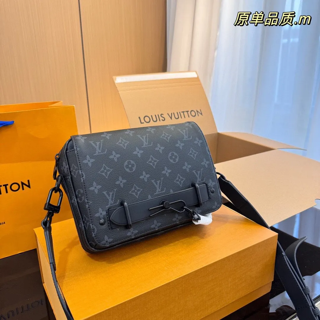 LV 飞机 男生必入超经典Outdoor 斜挎包 轻便斜挎款