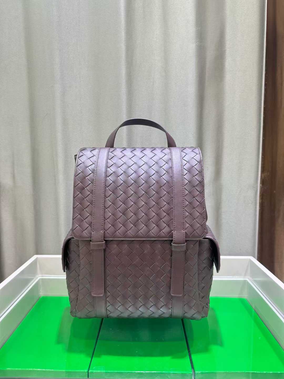 Bottega Veneta 小牛皮 雙肩包 实用雙肩款