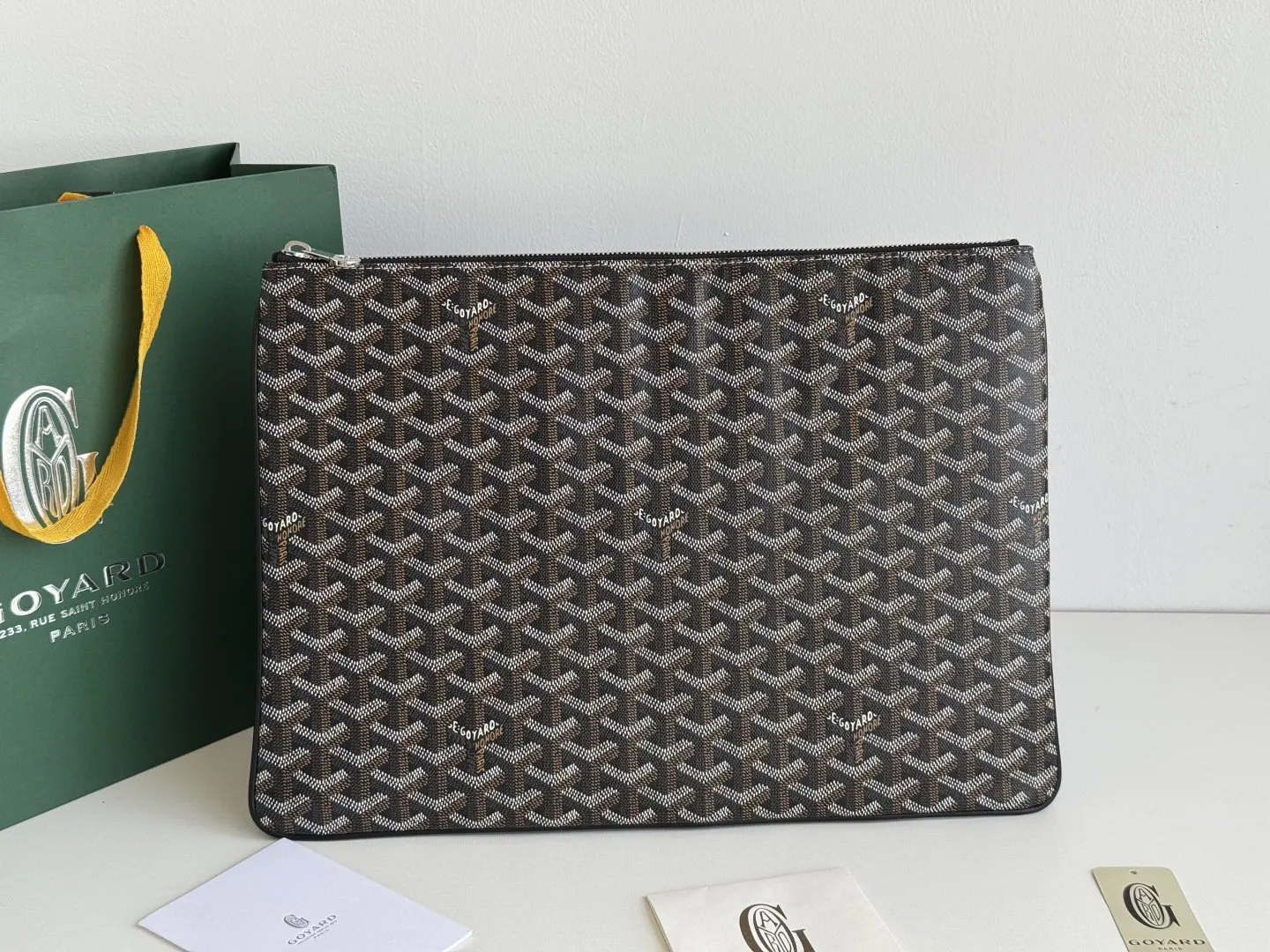 Goyard 牛皮 戈雅 手拿包MGM尺寸同A 纸大小 可用作 精致手拿款