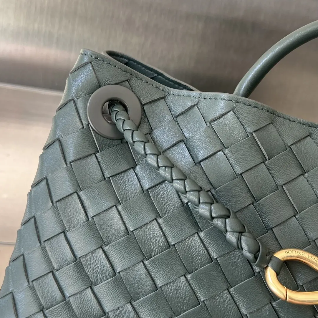 Bottega Veneta 金色 羊皮 斜挎包 轻便斜挎款