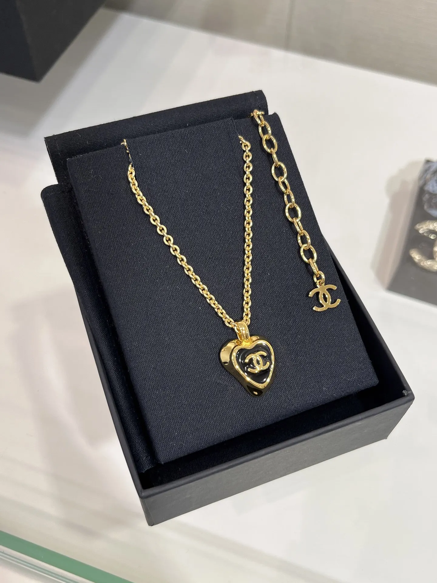 Chanel 黑金 黑色 金色 双C 项链 精致锁骨链
