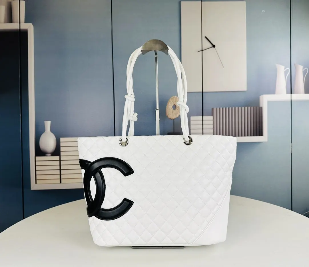 CHANEL 小牛皮 高級feel满满 手提包 通勤手提款