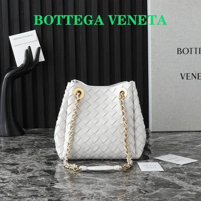 Bottega Veneta 棕色 链条包 精致链条款