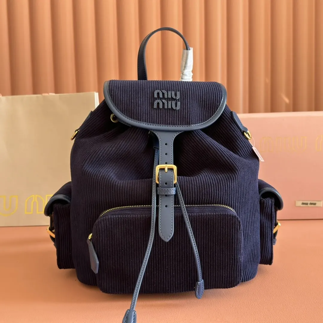 Miu 小牛皮 雙肩包 实用雙肩款