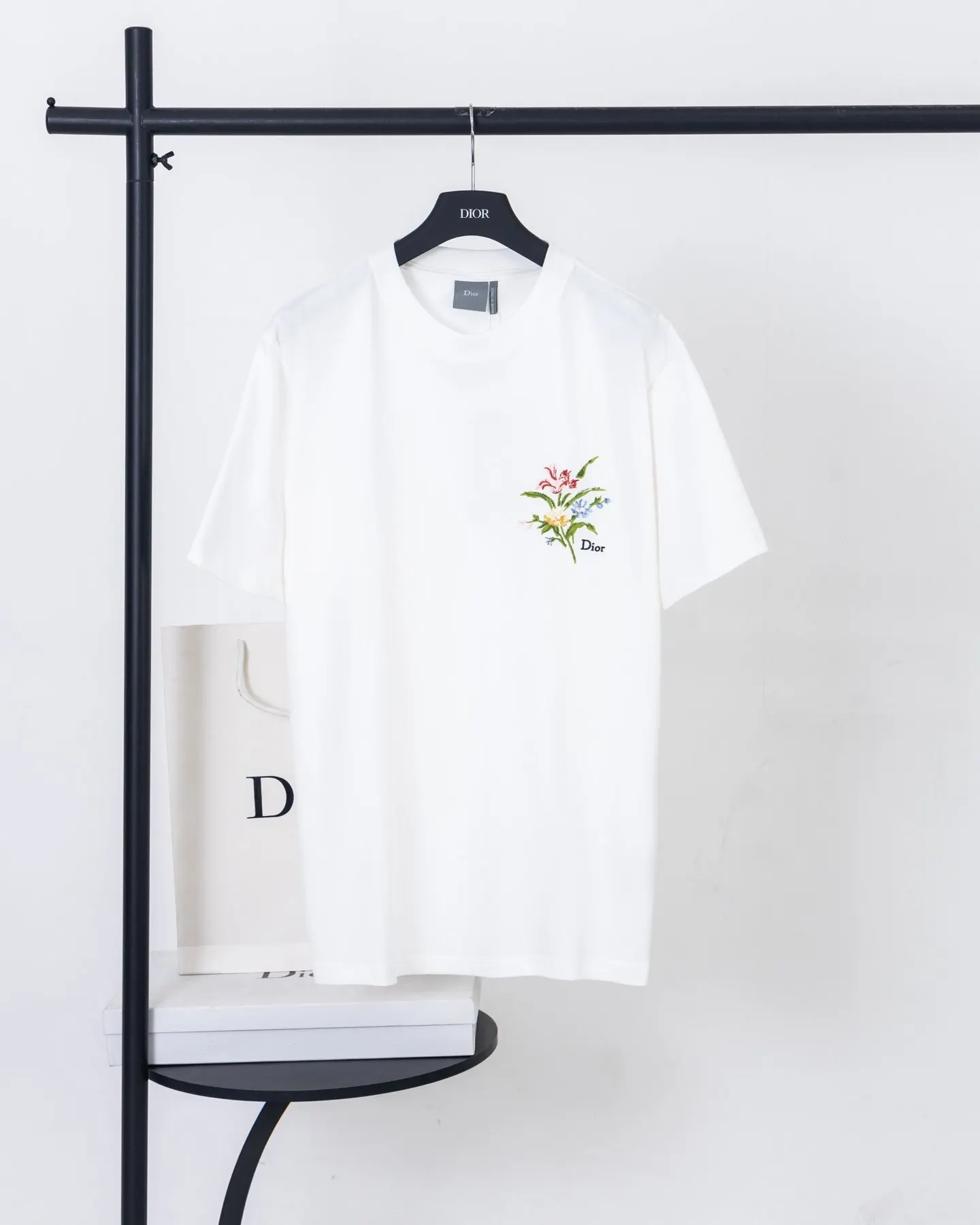DIOR 白色 刺繡 印花 短袖T恤 休閒百搭款