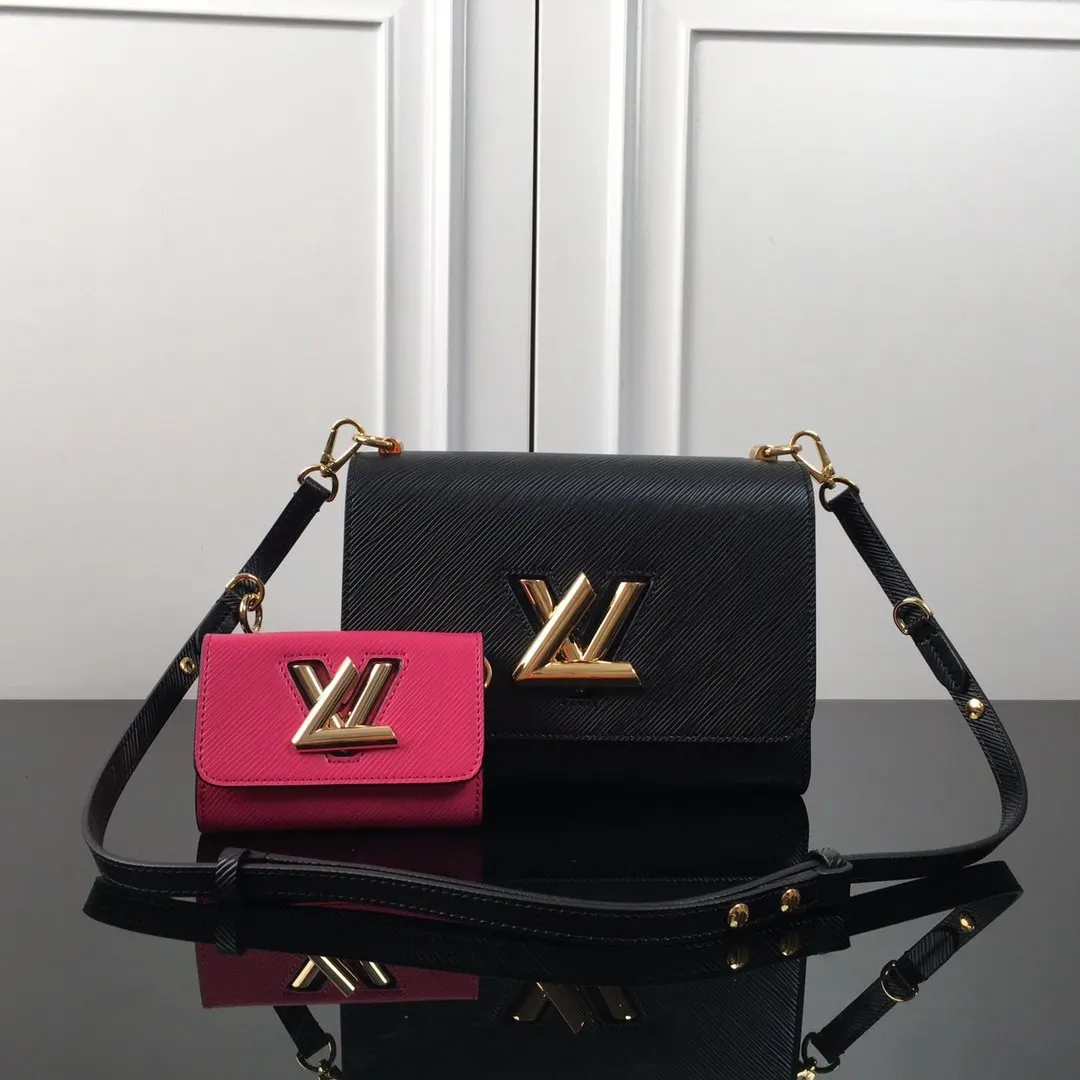 LV 皮革 无论组合使用或单独携带 均可彰显潮流格调 手拿包 精致手拿款