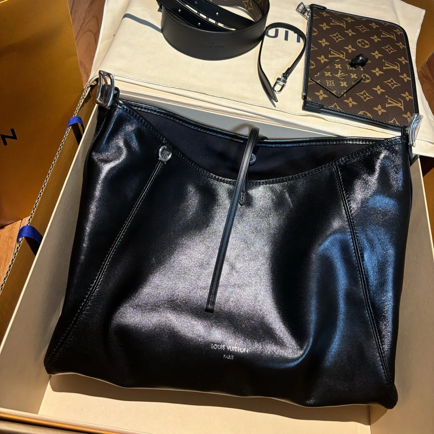 CarryAll 羊皮 中号羊皮 Dark中号 水桶包 休閒水桶款