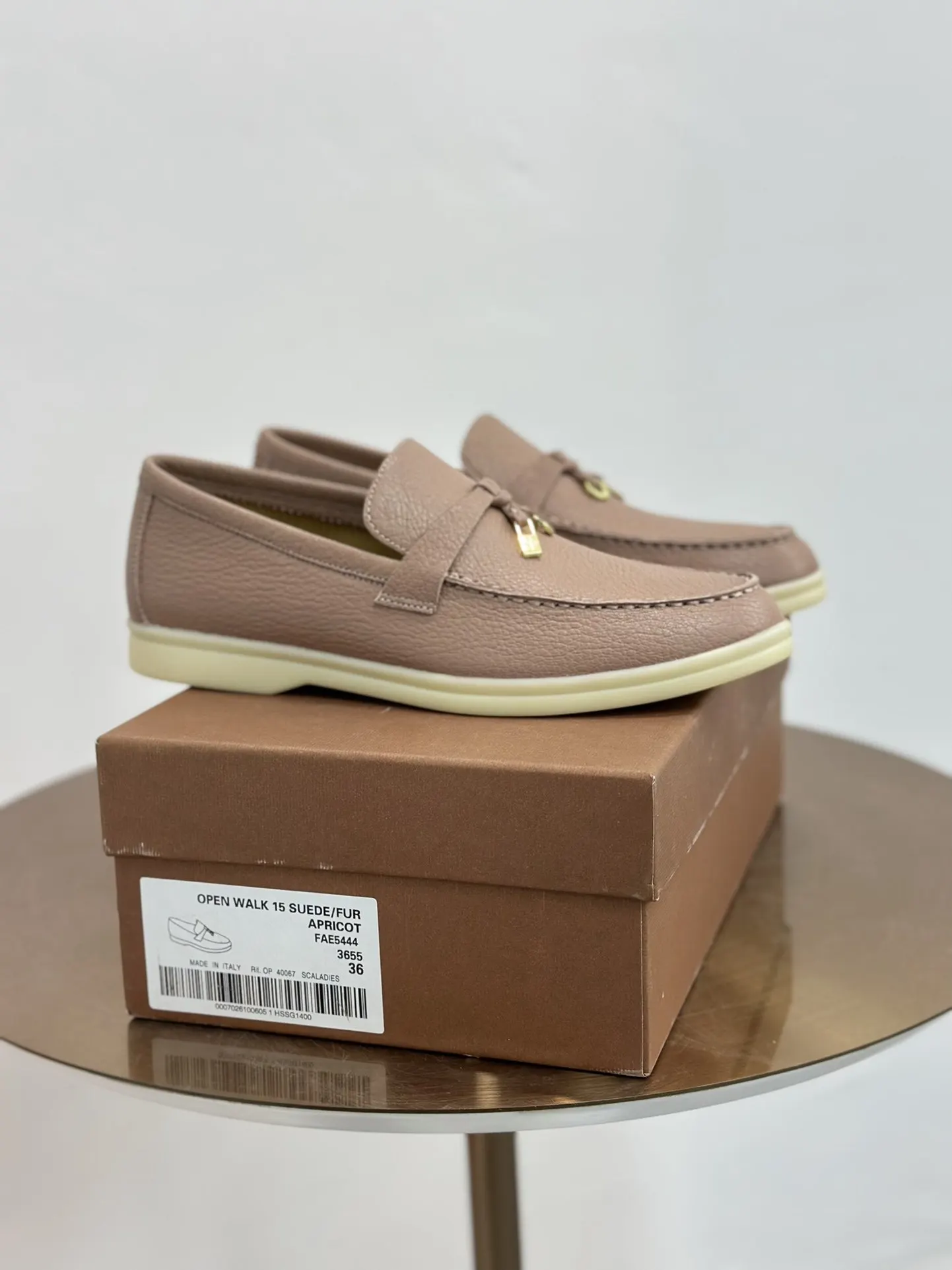 Loro Piana 拖鞋 轻便舒適款(數字1) Loro Piana 拖鞋 轻便舒適款(數字1)