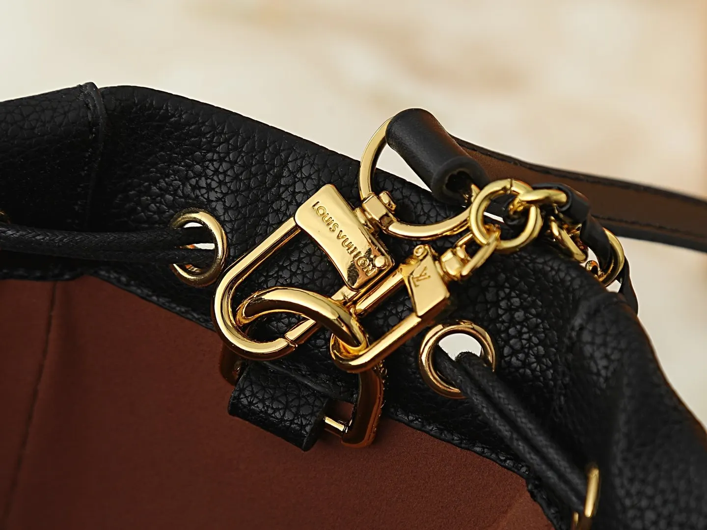 Chain Bag Leather