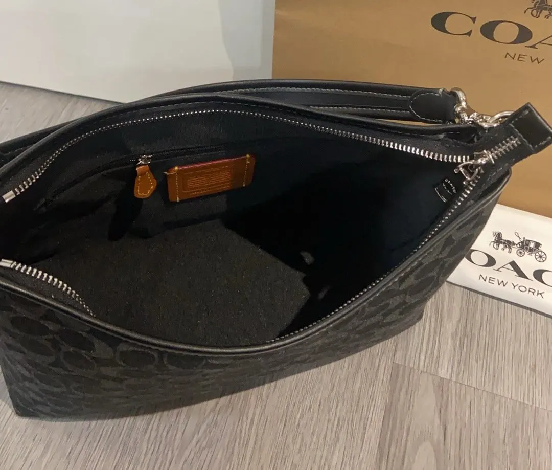 Coach 火新的颜色 蔻家一月 腋下包Lau 复古腋下背款