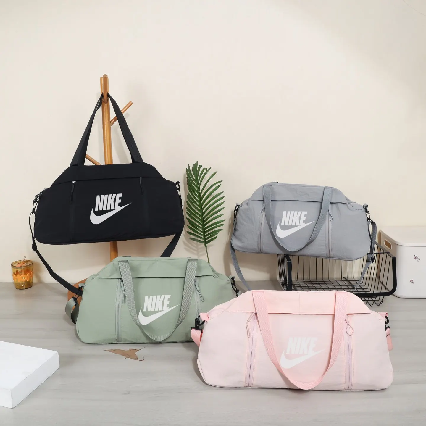NIKE耐克 時尚潮流百搭休閒單肩包大容量女生 旅行袋 大容量旅行款