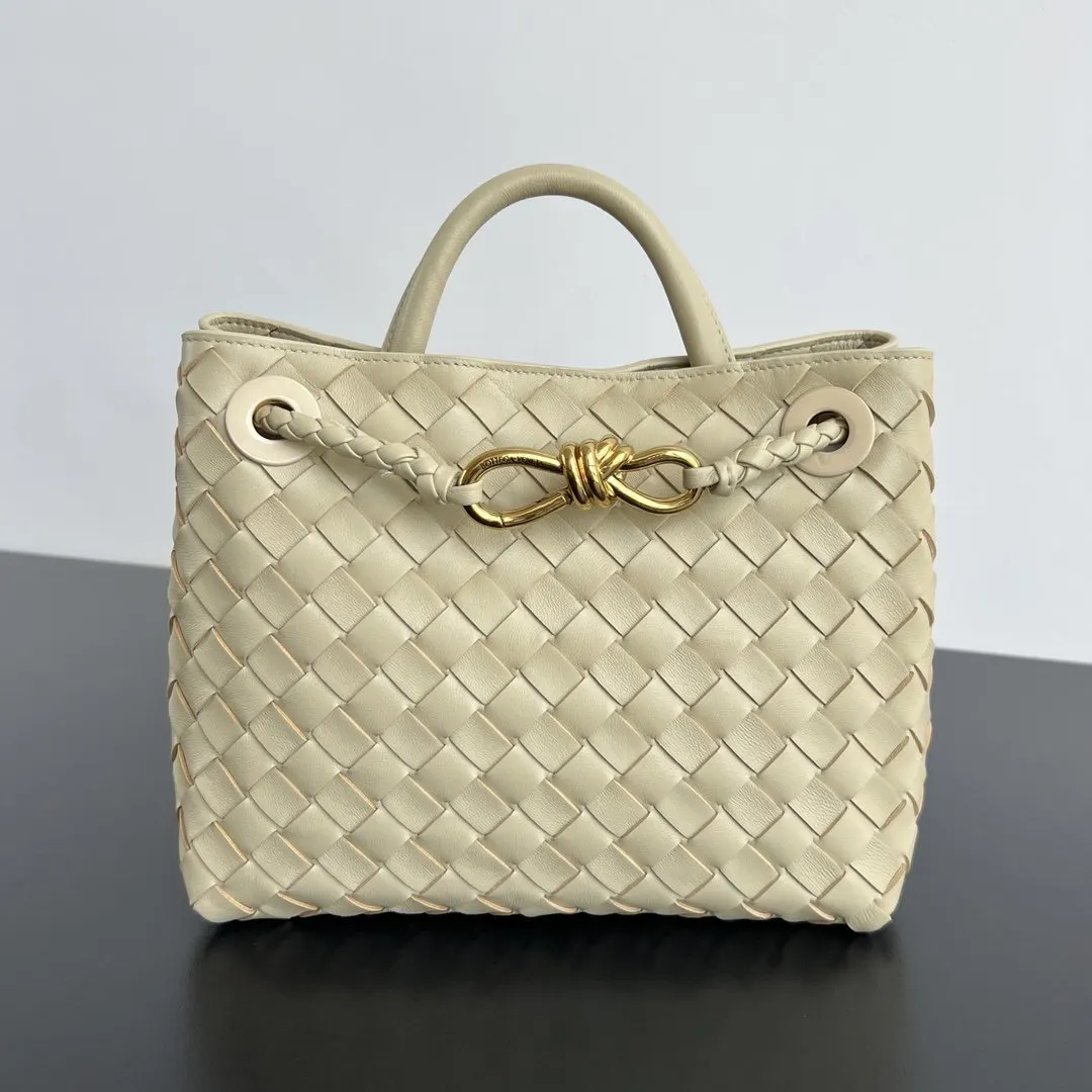 Bottega Veneta 金色 羊皮 斜挎包 轻便斜挎款