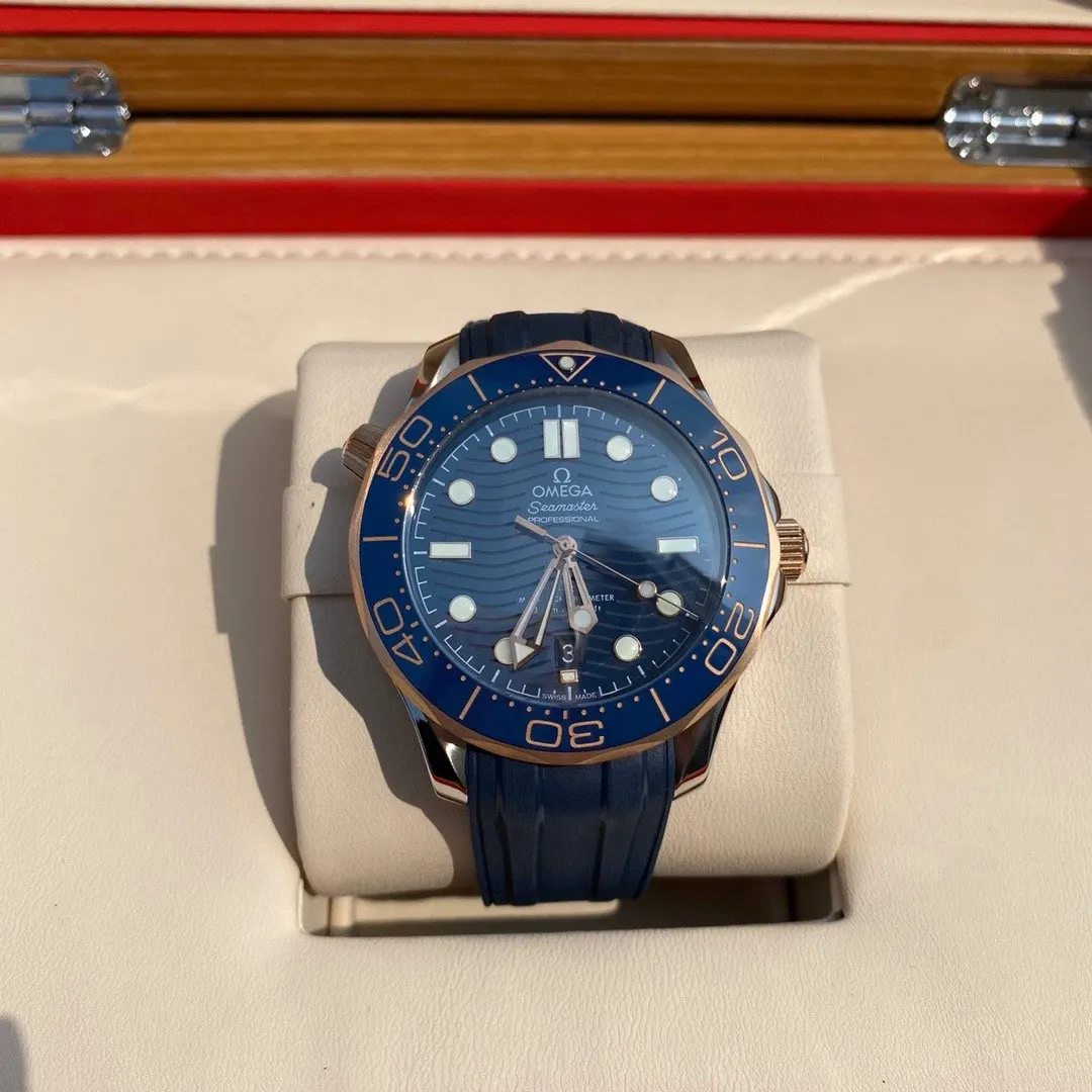 Omega 黑色 蓝色 手表 经典腕表款
