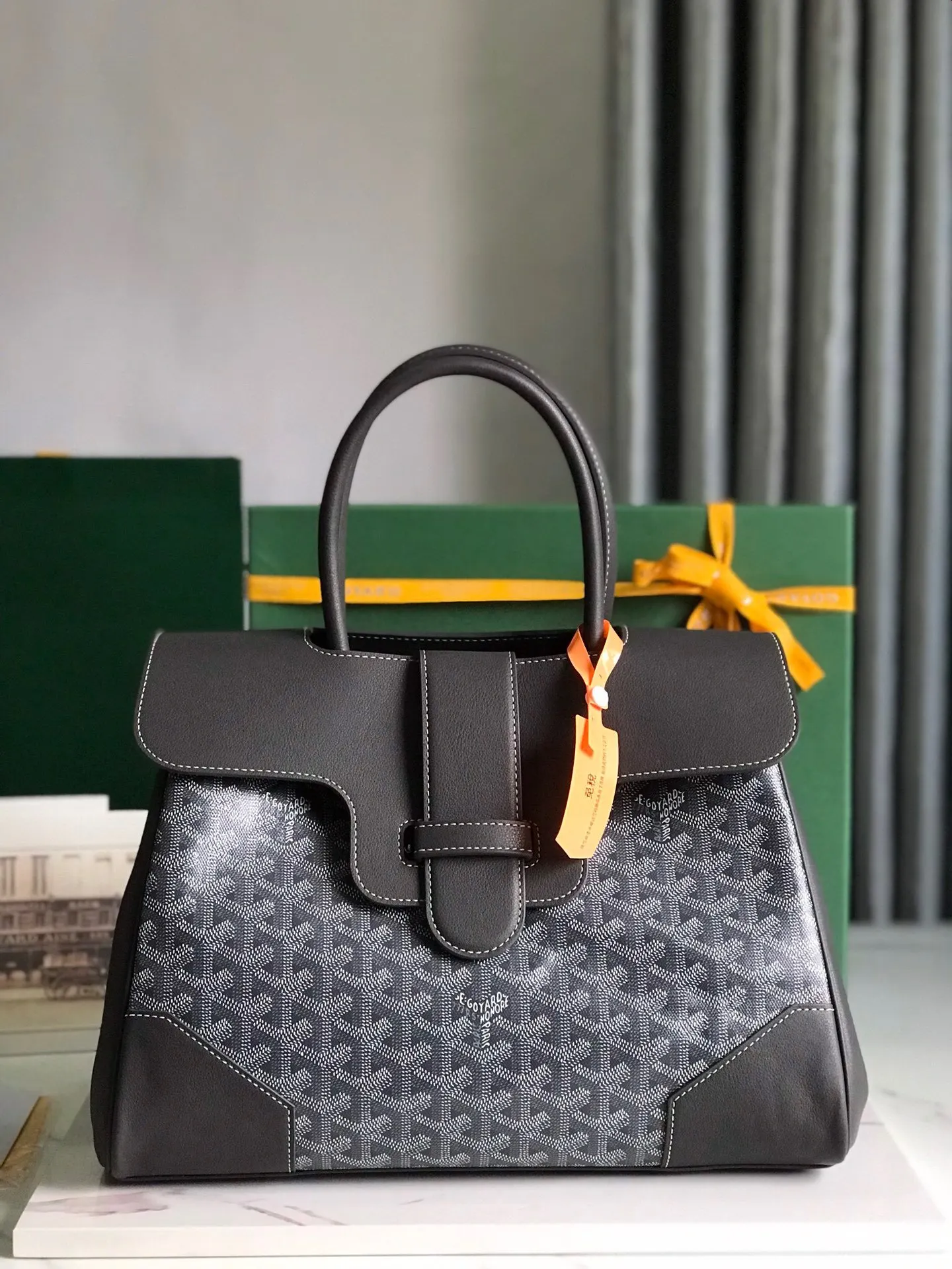 Goyard 个顏色可随意挑选 經典色很適合秋冬 鲜艳靓丽的颜 托特包 大容量托特款