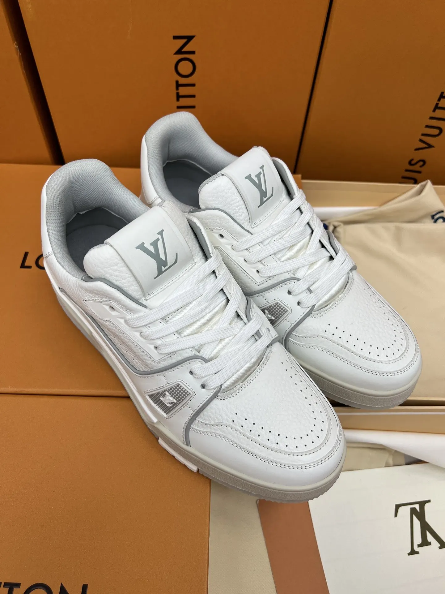 LV Sneakers Casual Versatile