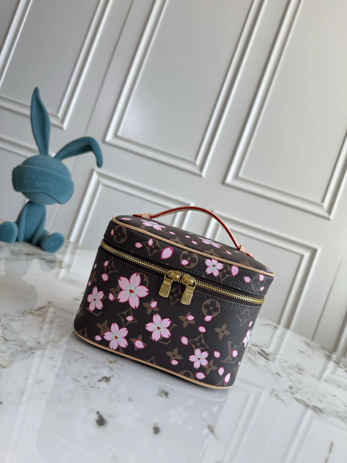 LV 棕色 金色 牛皮 化妝包 便携收納款