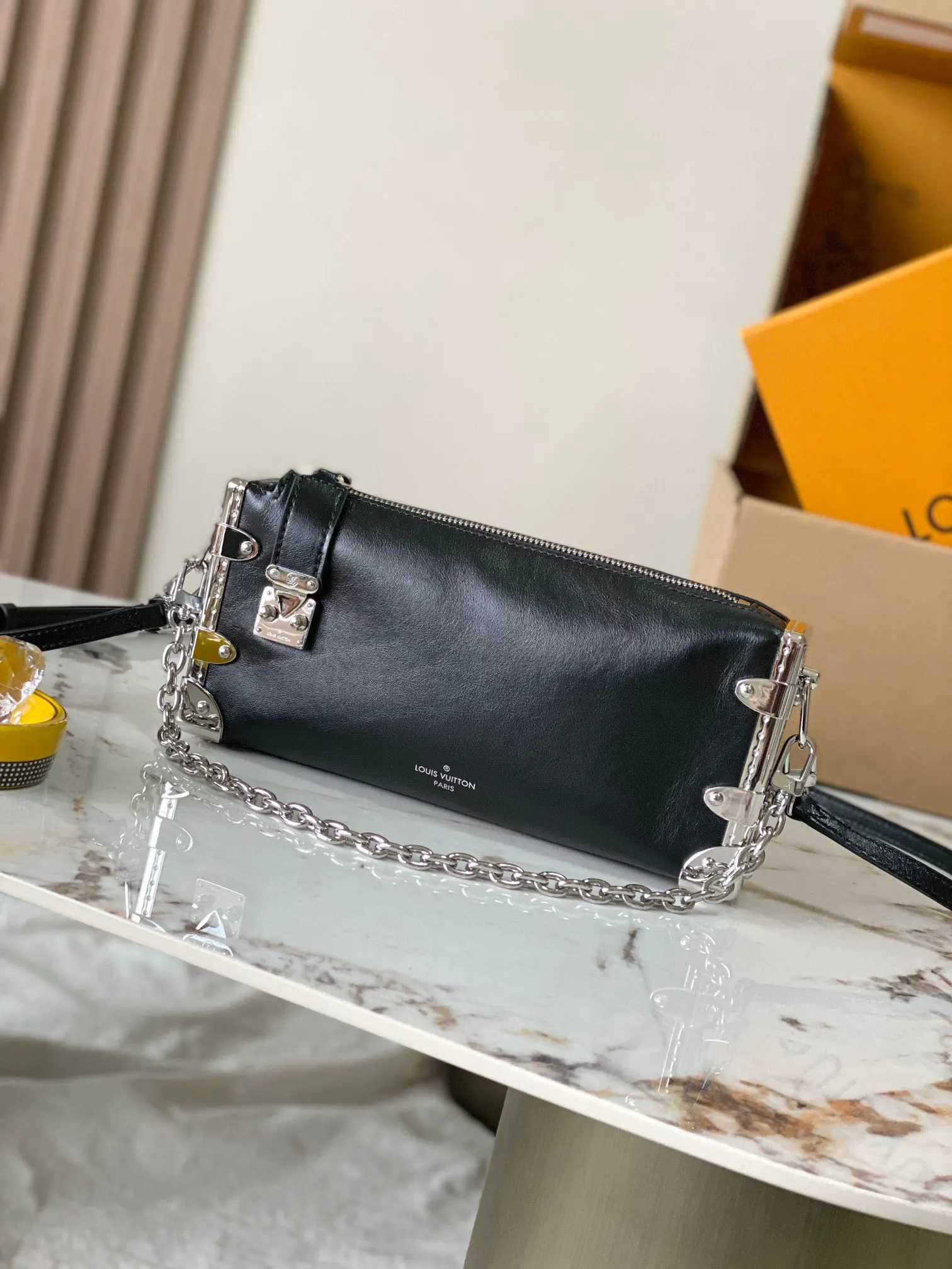 LV 黑色 Slim Trunk 手袋向传 單肩包 日常單肩背款