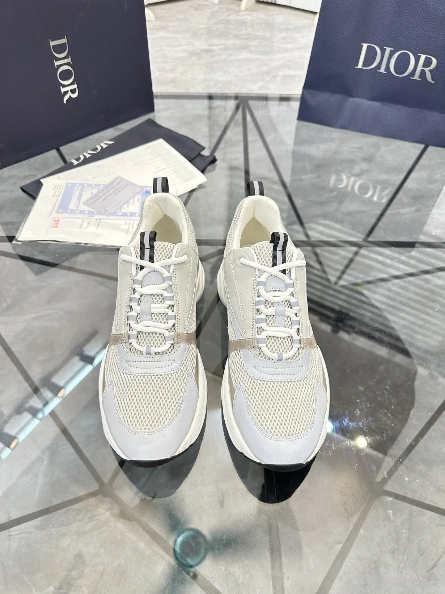 Dior B22 米白色牛皮休閒鞋 低幫款