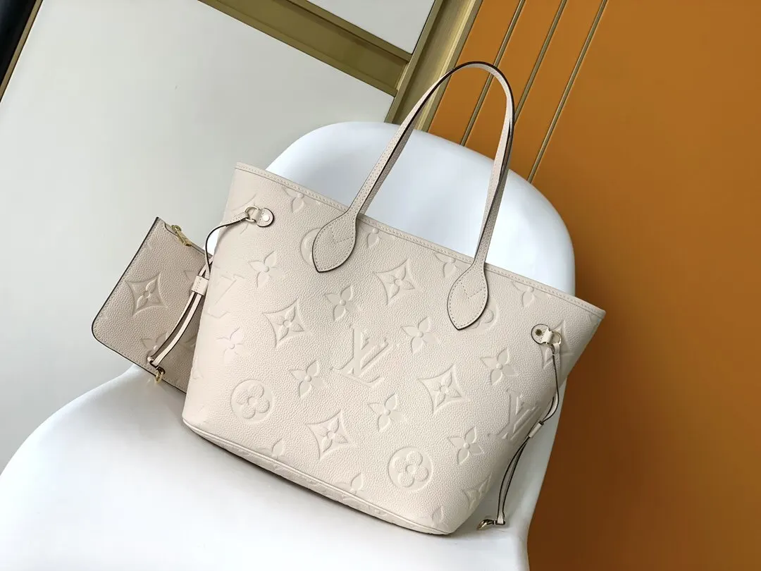 Neverfull 黑色 白色 手拿包 精致手拿款