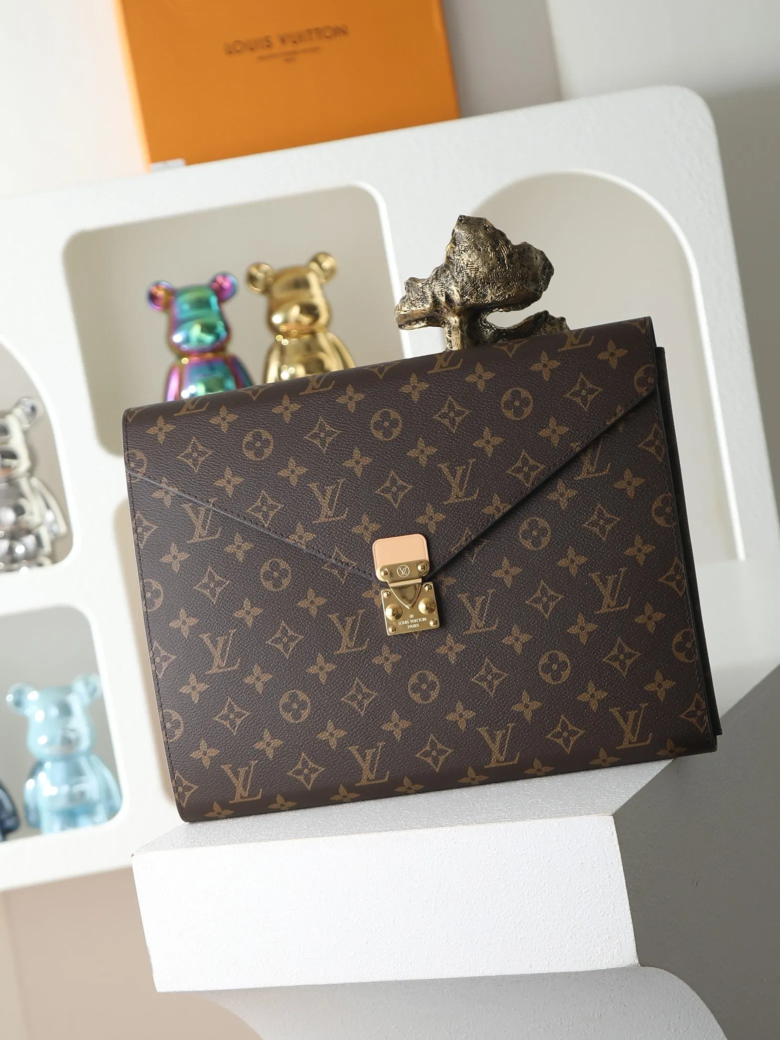 Louis Vuitton Brown Monogram Clutch Bag Canvas