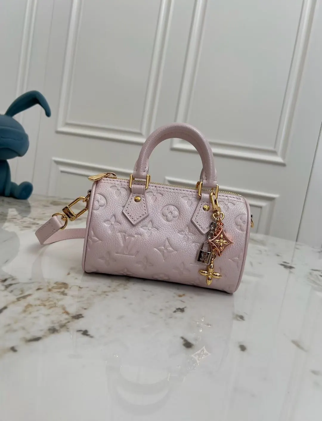 LV Monogram Style 13 Style