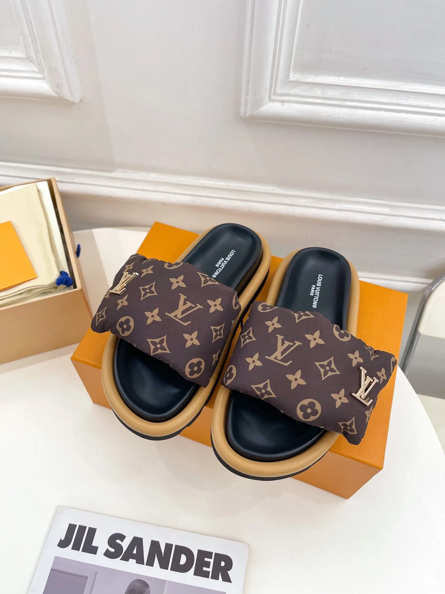 LV 厚底拖鞋 休閒百搭款