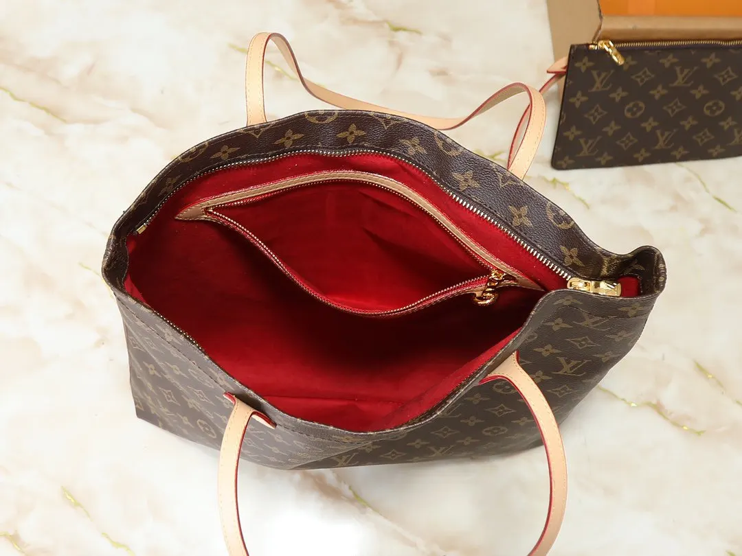 Louis Vuitton Shoulder Bag Canvas