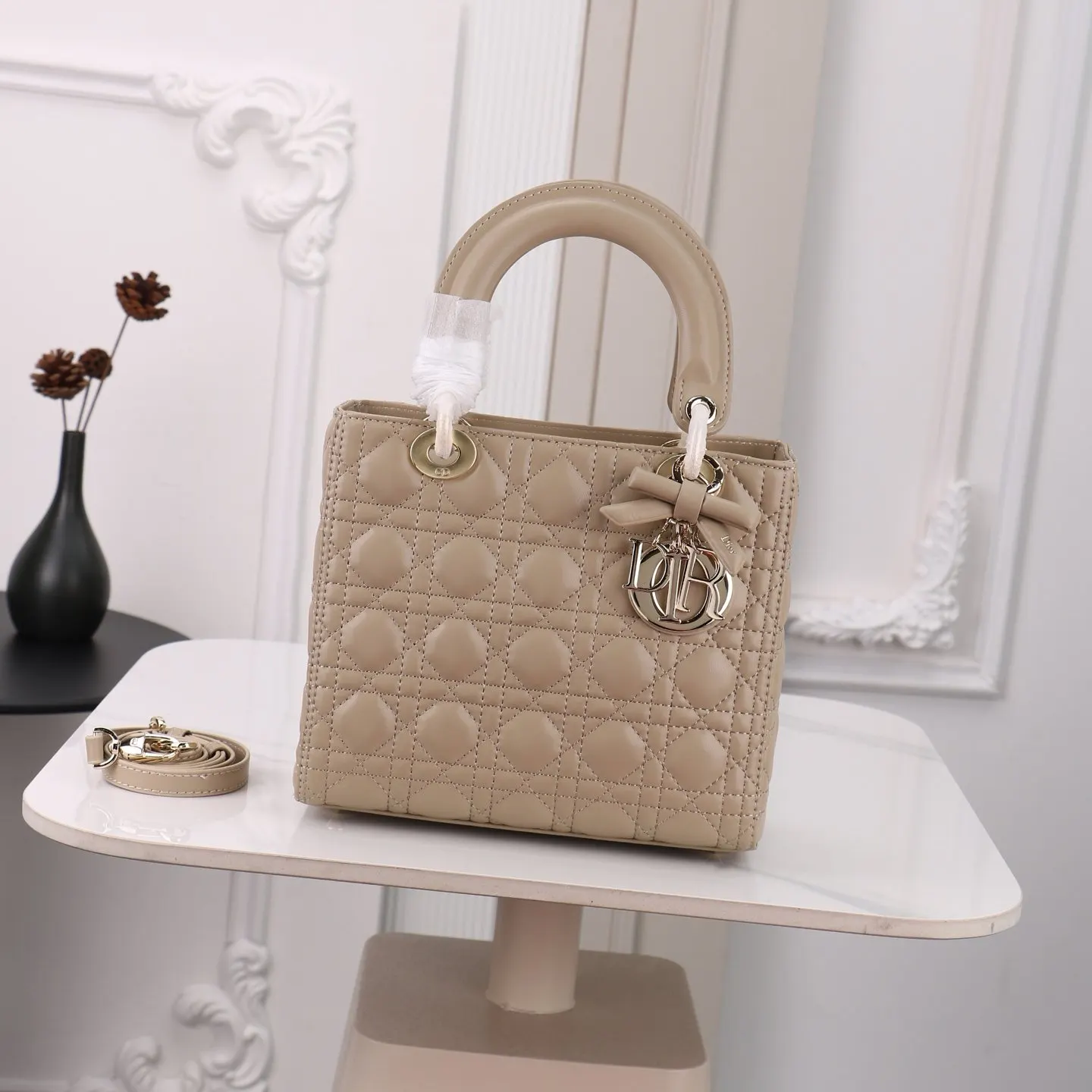 Dior Lady Dior 杏色藤格紋手提斜背包 金扣款