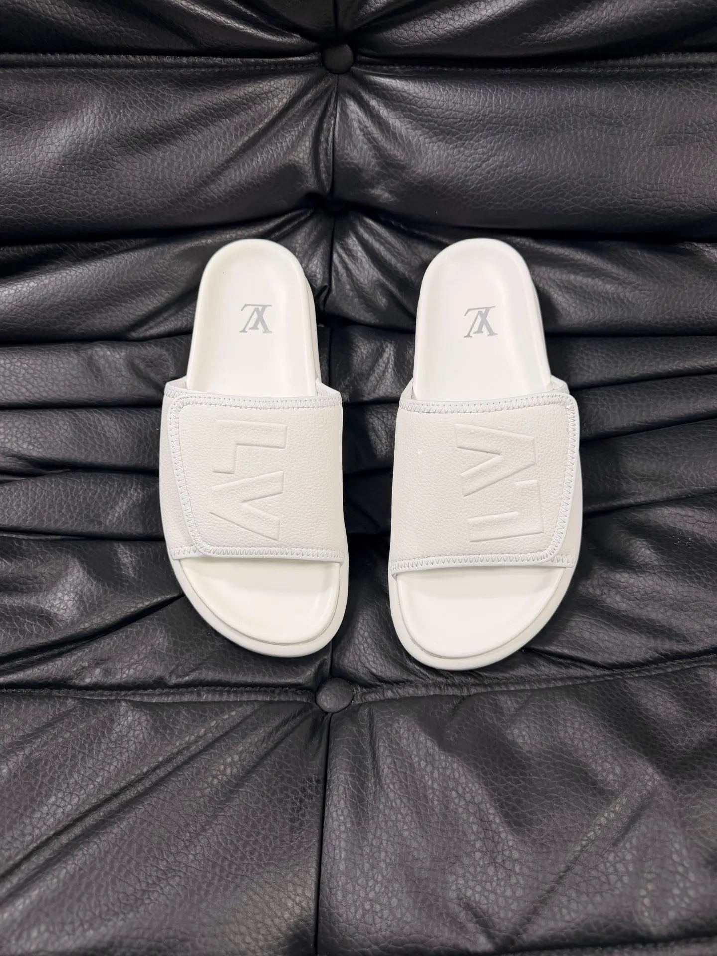 LV 厚底拖鞋 休閒百搭款
