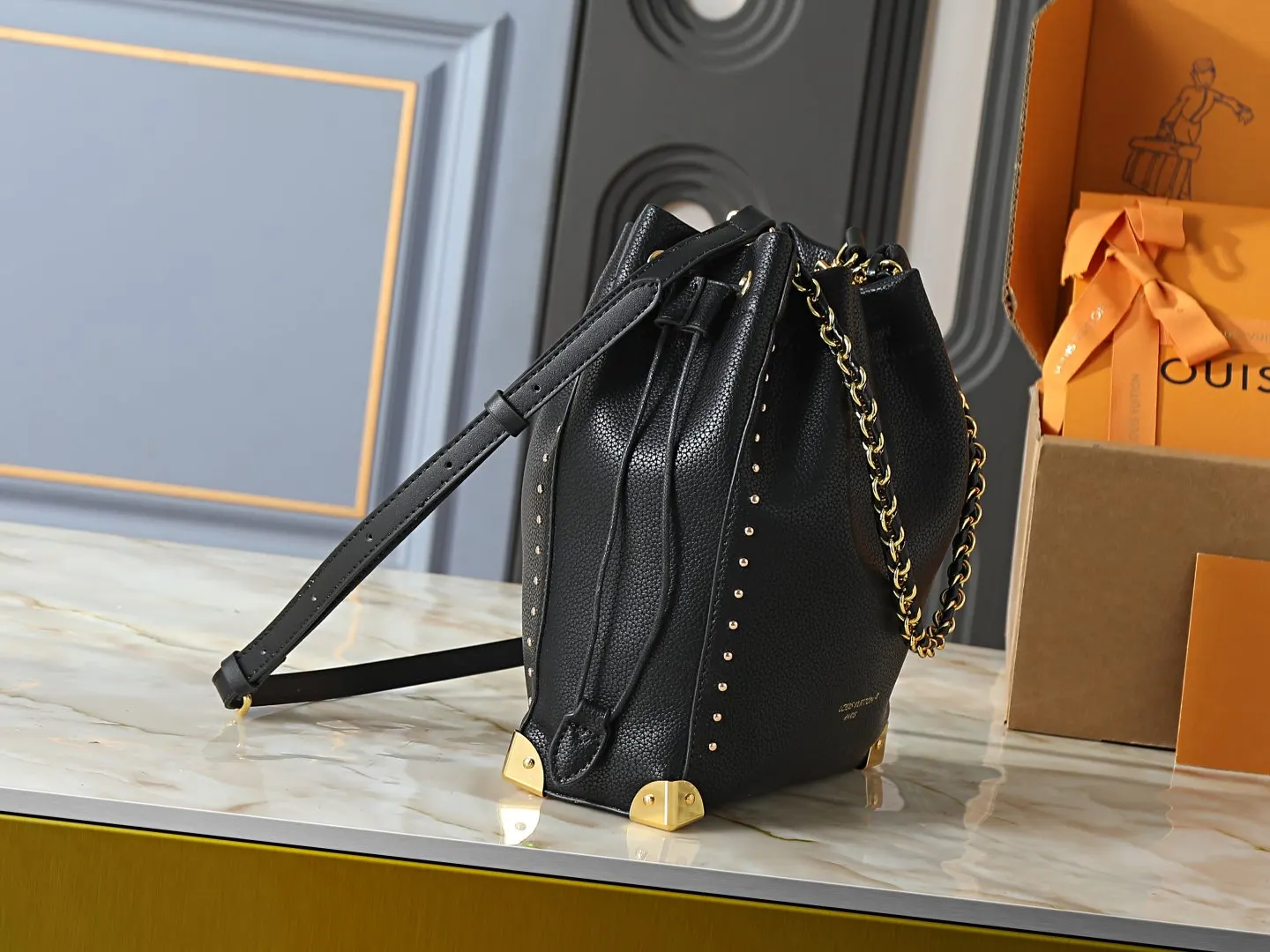 Chain Bag Leather