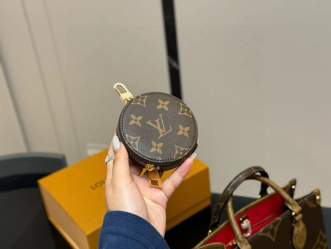 Louis Vuitton Shoulder Bag