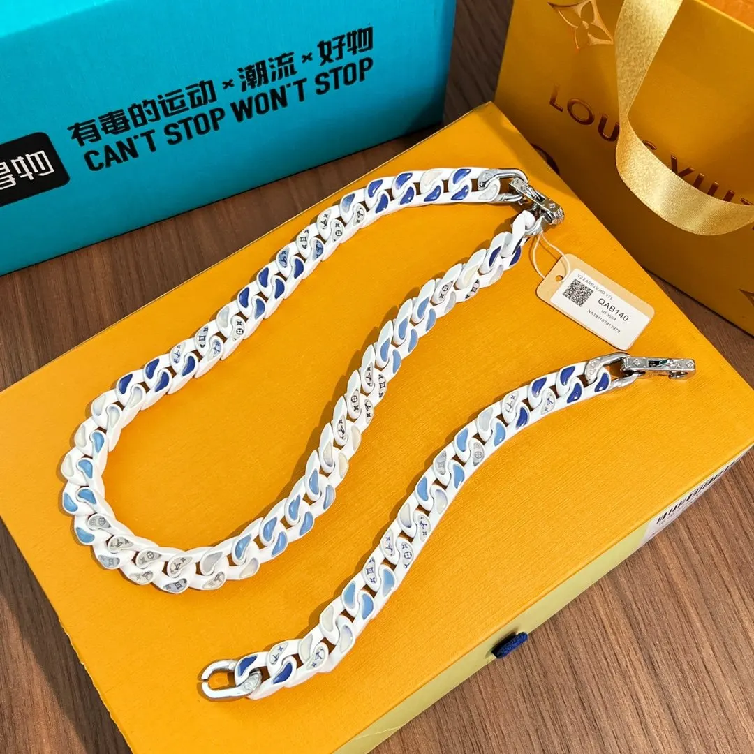 Louis Vuitton 白色 項鏈