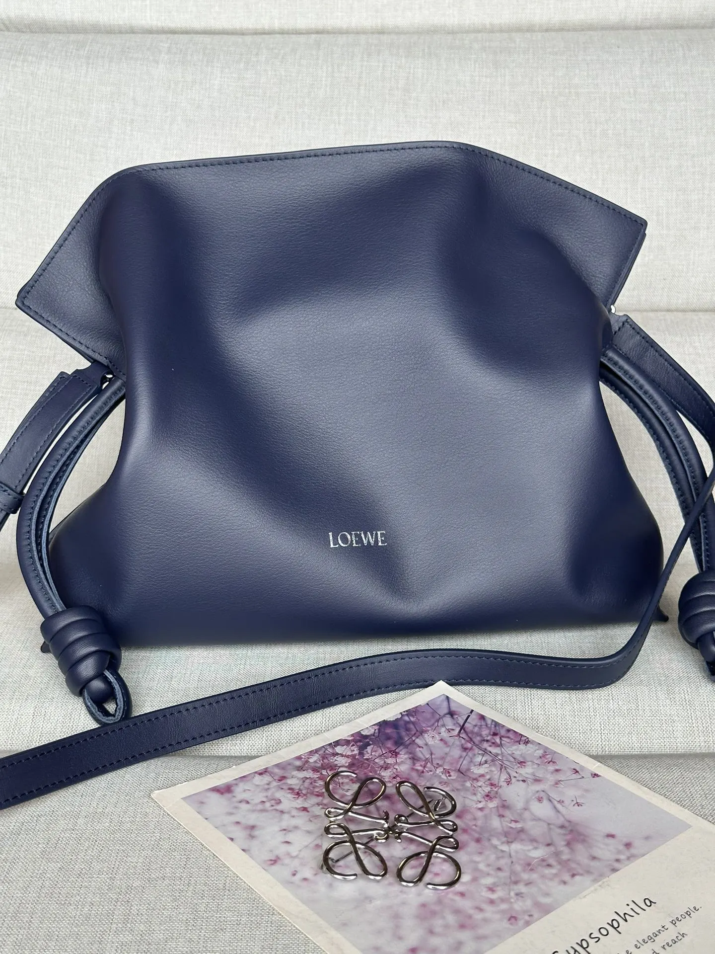 Loewe 小牛皮 手拿包 精致手拿款